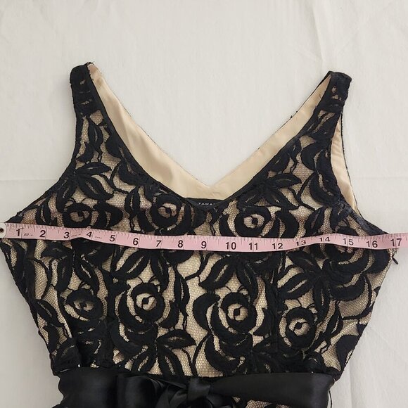 Tahari Arthur S Lavine Women's Size 8 Black Lace Sleeveless V-Neck Zip Dress - Picture 11 of 15